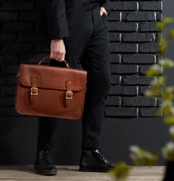 J. W. Hulme Co Charles Messenger><noscript><img width=